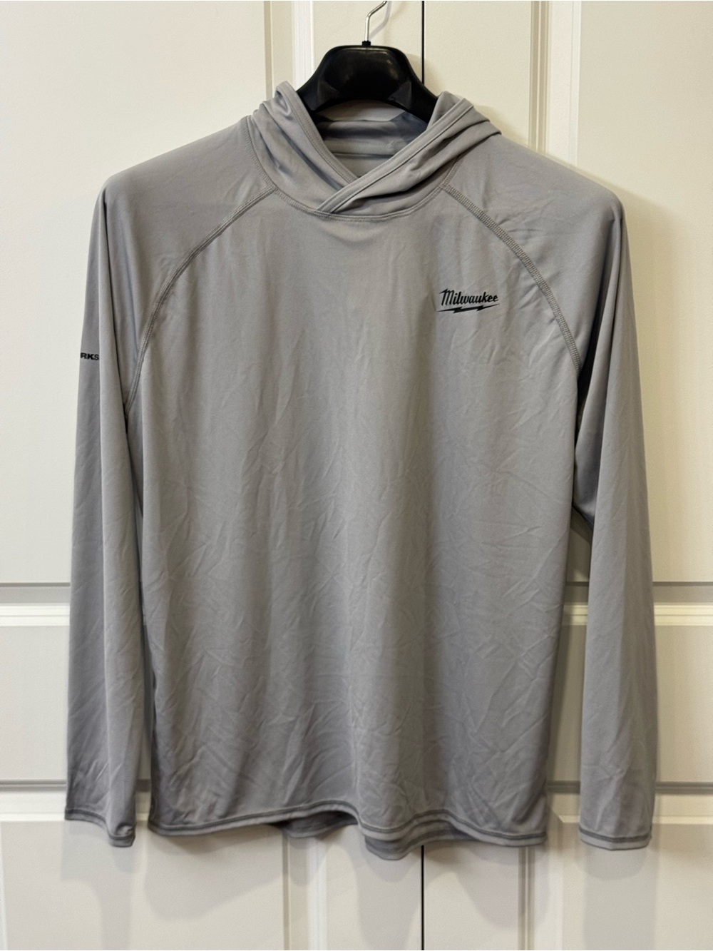 Milwaukee Men’s Lightweight Hooded Long-Sleeve Shirt Jacket - Light Gray